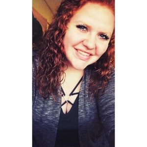 Meet your Posher, Alexis